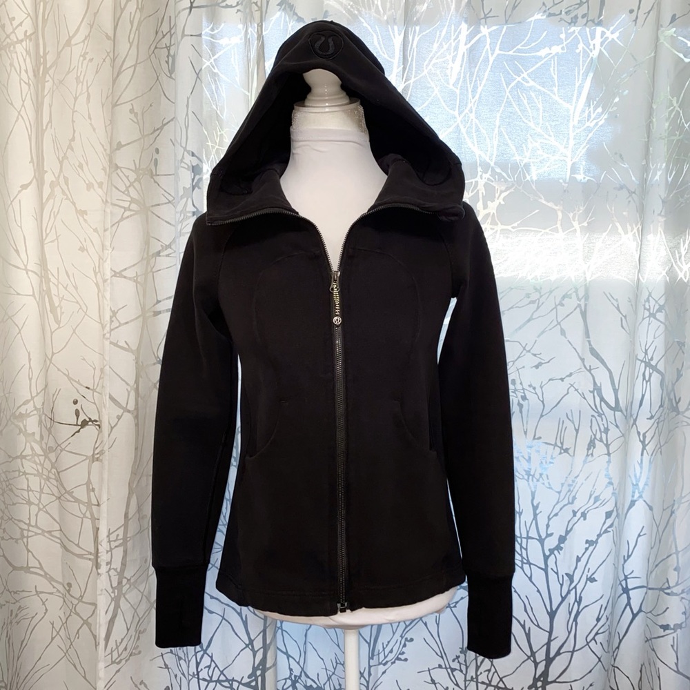 Lululemon Black center back Pleat to Street zip up zipper hoodie sweatshirt